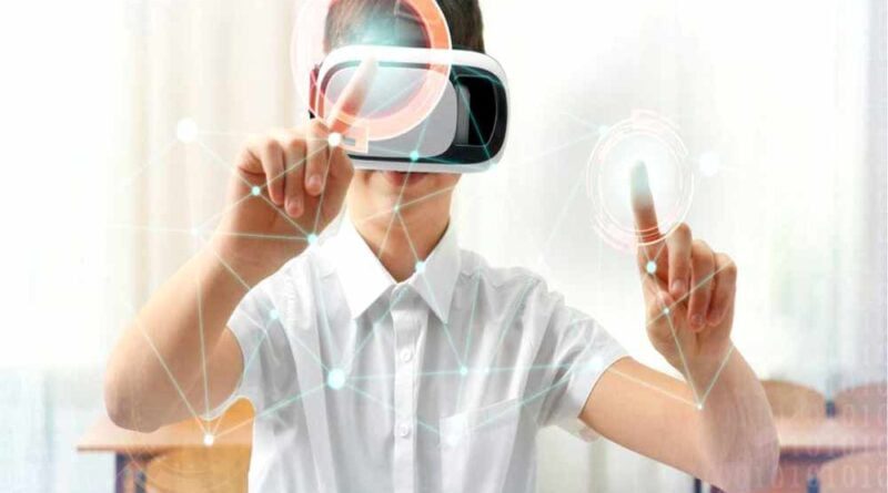 Menino brainca com 'quadro negro' de realidade virtual